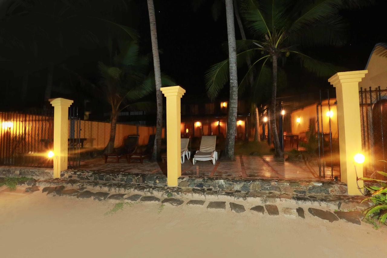Villa Kusum Hikkaduwa Exteriör bild