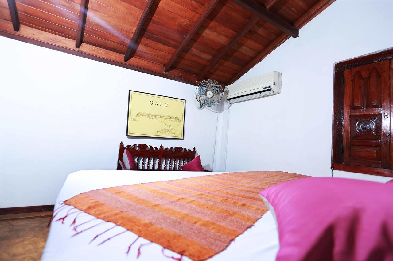 Villa Kusum Hikkaduwa Exteriör bild