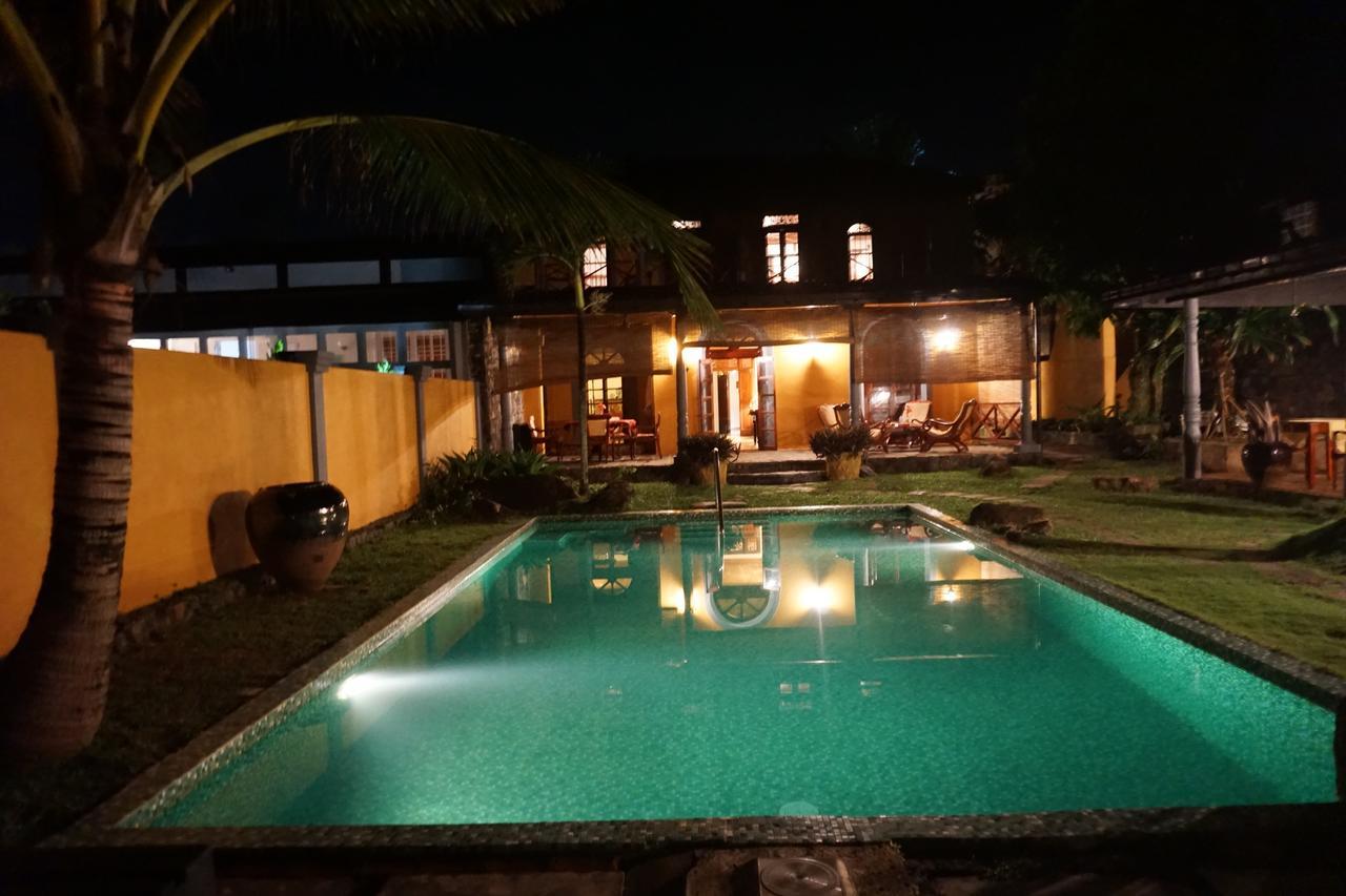 Villa Kusum Hikkaduwa Exteriör bild